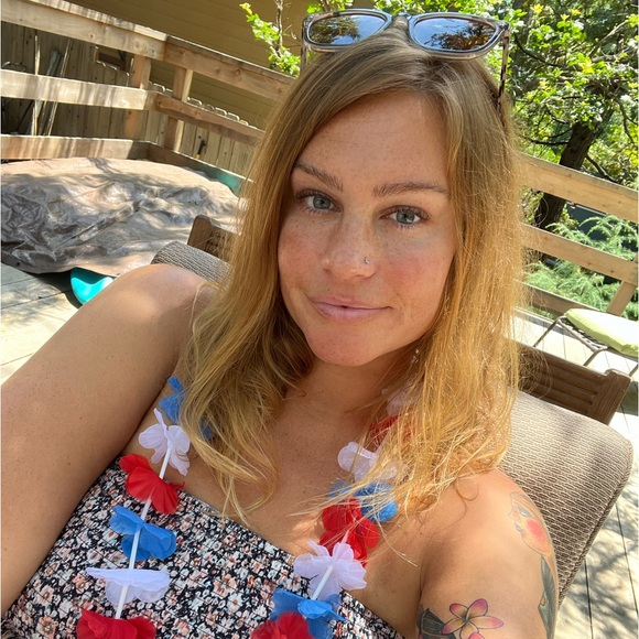 โจ๐๐ค Meet Your Posher, BRIELLE ๐ค๐โจ - Picture 2 of 6